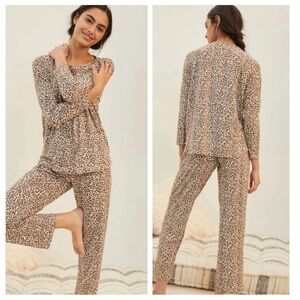 Flora Nikrooz‎ Coordinated Pajama Set Women XS Leopard Comfort Pull On 2 Piece